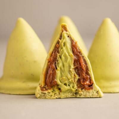 Conitos de Pistacho Gourmet Bañados en Chocolate